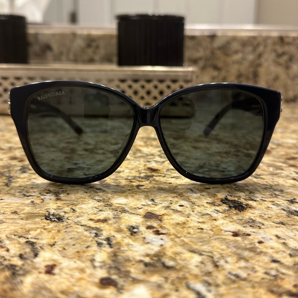 Balenciaga sunglasses unisex Navy Blue Brand New No Box